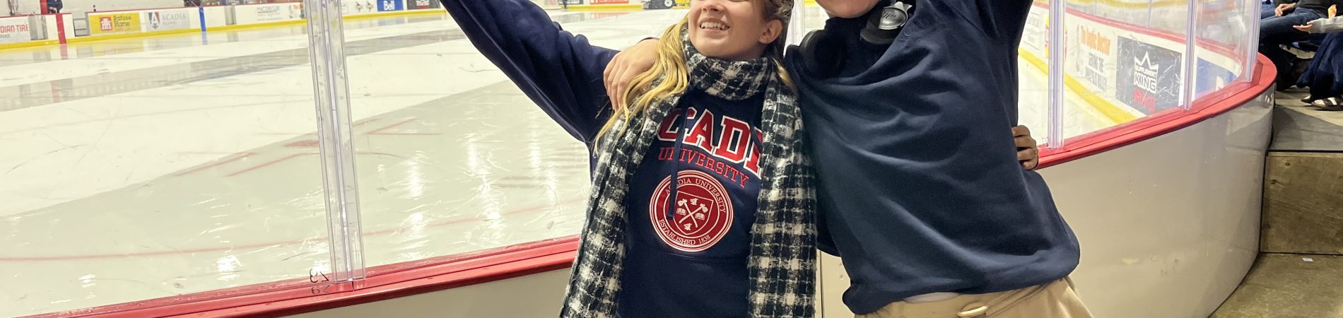 Jeune étudiant accueilli par sa famille d’accueil au Canada